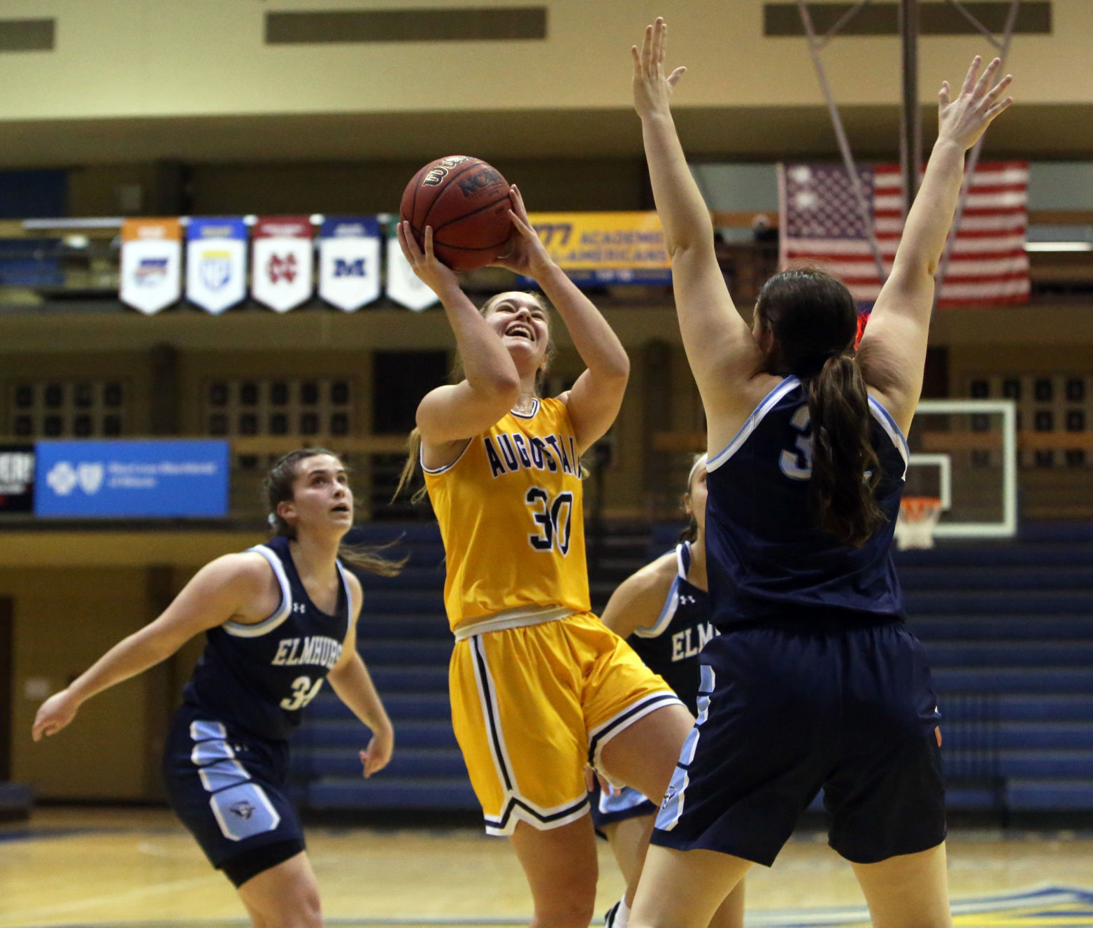 011222-qc-spt-augie women011.JPG